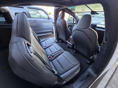 2022 Tesla Model X   - Photo 24 - Los Angeles, CA 90045