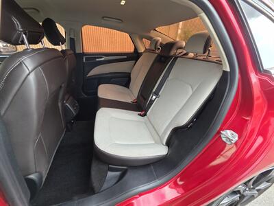 2020 Ford Fusion SE   - Photo 13 - Los Angeles, CA 90045