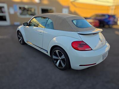 2015 Volkswagen Beetle Convertible R-Line PZEV - Photo 5 - Los Angeles, CA 90045