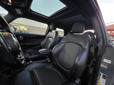 2019 MINI Hardtop 2 Door Cooper S   - Photo 18 - Los Angeles, CA 90045