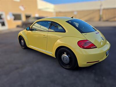2012 Volkswagen Beetle-Classic 2.5L PZEV - Photo 6 - Los Angeles, CA 90045