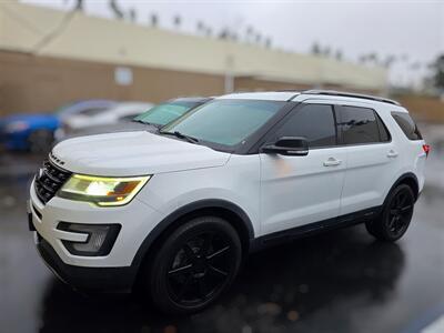 2017 Ford Explorer XLT   - Photo 2 - Los Angeles, CA 90045