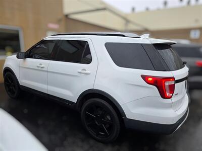 2017 Ford Explorer XLT   - Photo 6 - Los Angeles, CA 90045