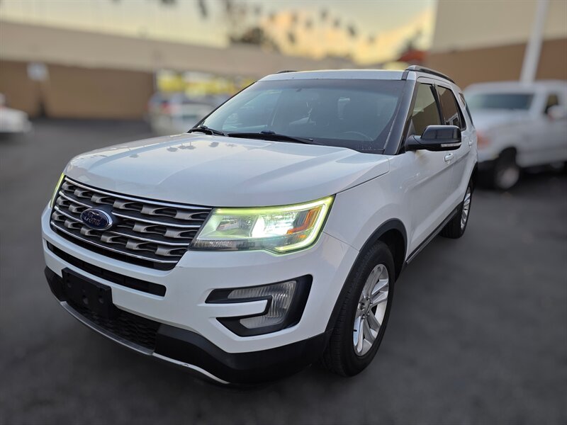 2017 Ford Explorer XLT's photo