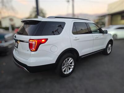 2017 Ford Explorer XLT   - Photo 6 - Los Angeles, CA 90045