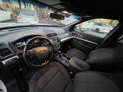 2017 Ford Explorer XLT   - Photo 13 - Los Angeles, CA 90045