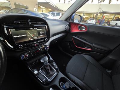 2020 Kia Soul GT-Line   - Photo 16 - Los Angeles, CA 90045