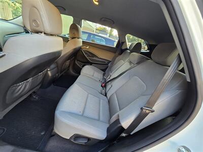 2017 Hyundai SANTA FE SE   - Photo 12 - Los Angeles, CA 90045