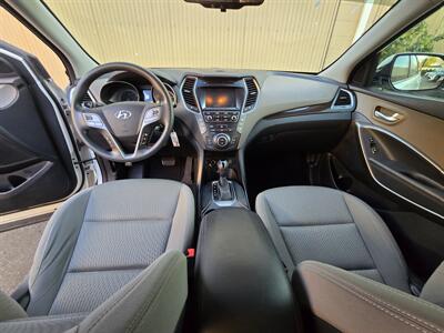 2017 Hyundai SANTA FE SE   - Photo 11 - Los Angeles, CA 90045