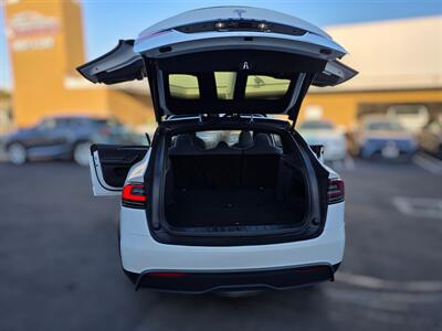 2022 Tesla Model X - Photo 14 - Los Angeles, CA 90045