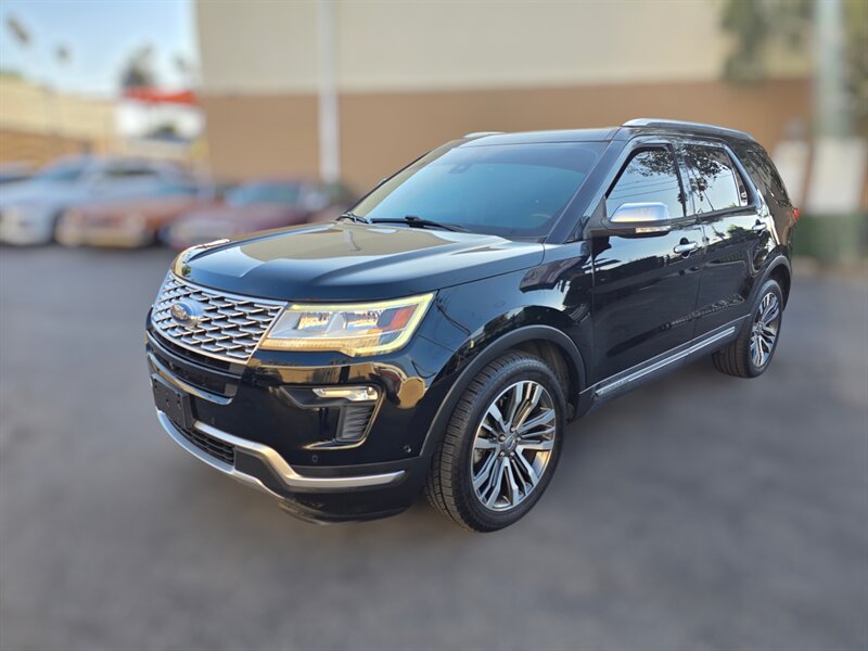 2018 Ford Explorer Platinum   - Photo 1 - Los Angeles, CA 90045