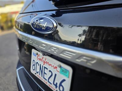 2018 Ford Explorer Platinum   - Photo 10 - Los Angeles, CA 90045