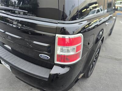 2019 Ford Flex SEL   - Photo 16 - Los Angeles, CA 90045