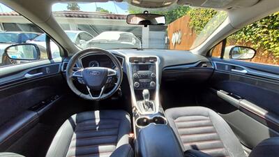 2015 Ford Fusion SE   - Photo 10 - Los Angeles, CA 90045