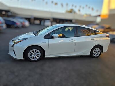 2017 Toyota Prius Three - Photo 2 - Los Angeles, CA 90045