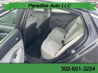 2011 Kia Optima LX   - Photo 12 - Wilmington, DE 19802-1357