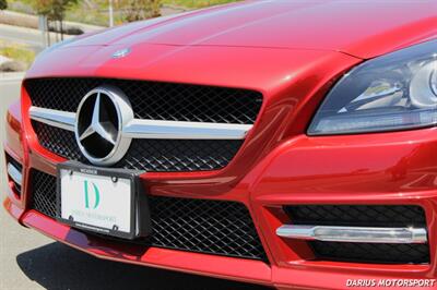 2015 Mercedes-Benz SLK 250  ***ONE OWNER*** MSRP 55,360.00 *** - Photo 12 - San Ramon, CA 94583