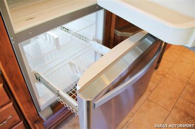 2015 Tiffin Allegro Motor Home RV  ***SUPER CLEAN***LOW MILES*** - Photo 69 - San Ramon, CA 94583