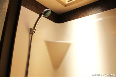 2015 Tiffin Allegro Motor Home RV  ***SUPER CLEAN***LOW MILES*** - Photo 81 - San Ramon, CA 94583