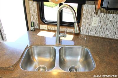 2015 Tiffin Allegro Motor Home RV  ***SUPER CLEAN***LOW MILES*** - Photo 57 - San Ramon, CA 94583