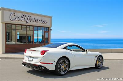 2015 Ferrari California T HARD-TOP CONVERTIBLE   - Photo 10 - San Ramon, CA 94583