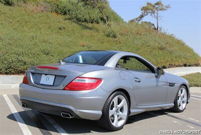 2015 Mercedes-Benz SLK 350  ***HARD-TOP CONVERTIBLE***65,630K MSRP*** - Photo 4 - San Ramon, CA 94583