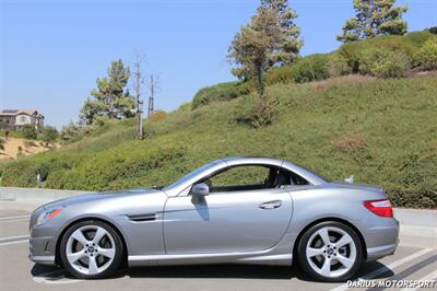 2015 Mercedes-Benz SLK 350  ***HARD-TOP CONVERTIBLE***65,630K MSRP*** - Photo 8 - San Ramon, CA 94583