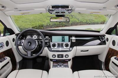 2014 Rolls-Royce Wraith RR5  UPGRADED 24 " WHEELS AND RARE COLOR COMBO***$354,150.00K MSRP*** - Photo 59 - San Ramon, CA 94583