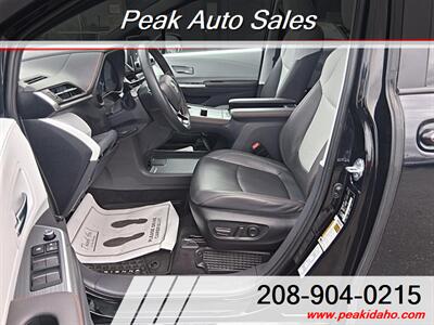 2022 Toyota Sienna XSE 7-Passenger   - Photo 7 - Pocatello, ID 83201