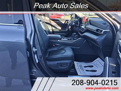 2021 Toyota Highlander Platinum   - Photo 8 - Pocatello, ID 83201