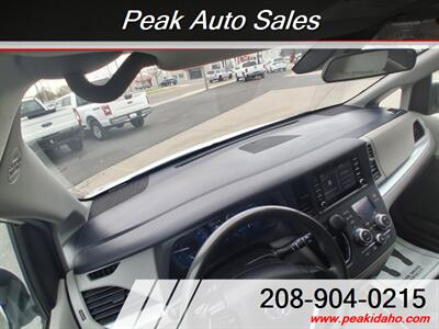 2020 Toyota Sienna L 7-Passenger   - Photo 6 - Pocatello, ID 83201