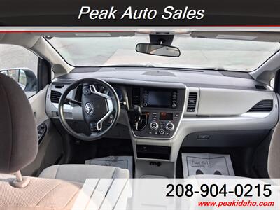 2020 Toyota Sienna L 7-Passenger   - Photo 2 - Pocatello, ID 83201