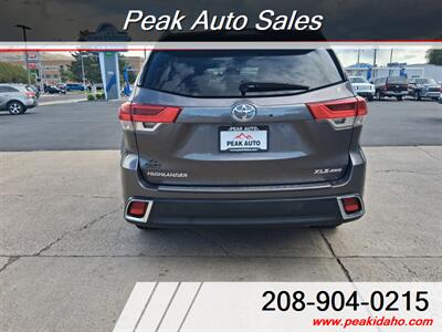 2019 Toyota Highlander XLE   - Photo 6 - Pocatello, ID 83201