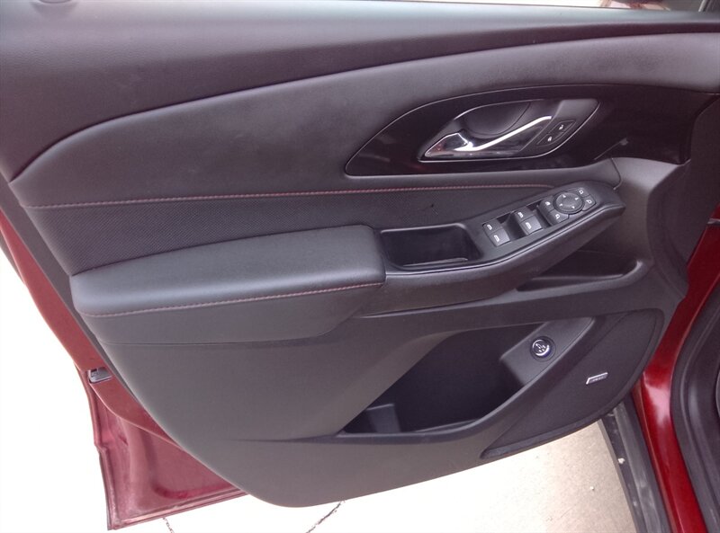 2023 Chevrolet Traverse RS - Photo 9 - Spring Valley, MN 55975