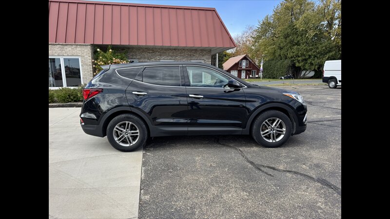 2018 Hyundai SANTA FE Sport 2.4L - Photo 2 - Spring Valley, MN 55975