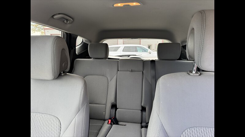 2018 Hyundai SANTA FE Sport 2.4L - Photo 16 - Spring Valley, MN 55975