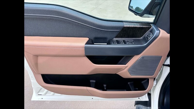 2021 Ford F-150 Lariat - Photo 12 - Spring Valley, MN 55975