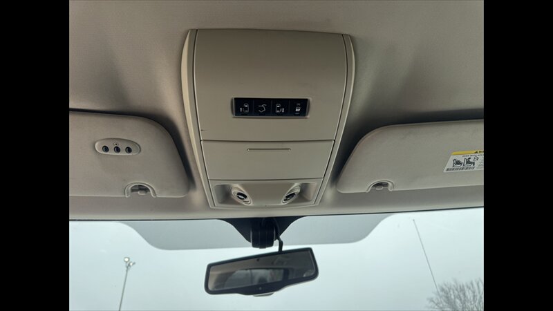 2015 Chrysler Town & Country Touring-L - Photo 13 - Spring Valley, MN 55975