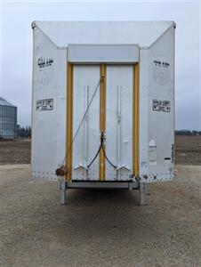 2000 MERRITT Gold Line Cattle Trailer   - Photo 2 - Spring Valley, MN 55975