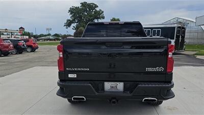 2019 Chevrolet Silverado 1500 High Country   - Photo 9 - Spring Valley, MN 55975