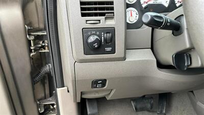 2006 Dodge Ram 1500 SLT   - Photo 12 - Spring Valley, MN 55975