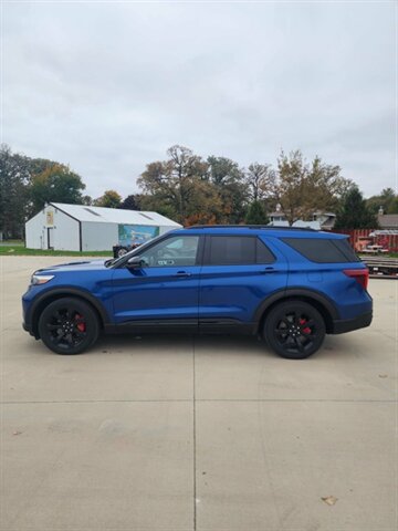 2023 Ford Explorer ST - Photo 2 - Spring Valley, MN 55975
