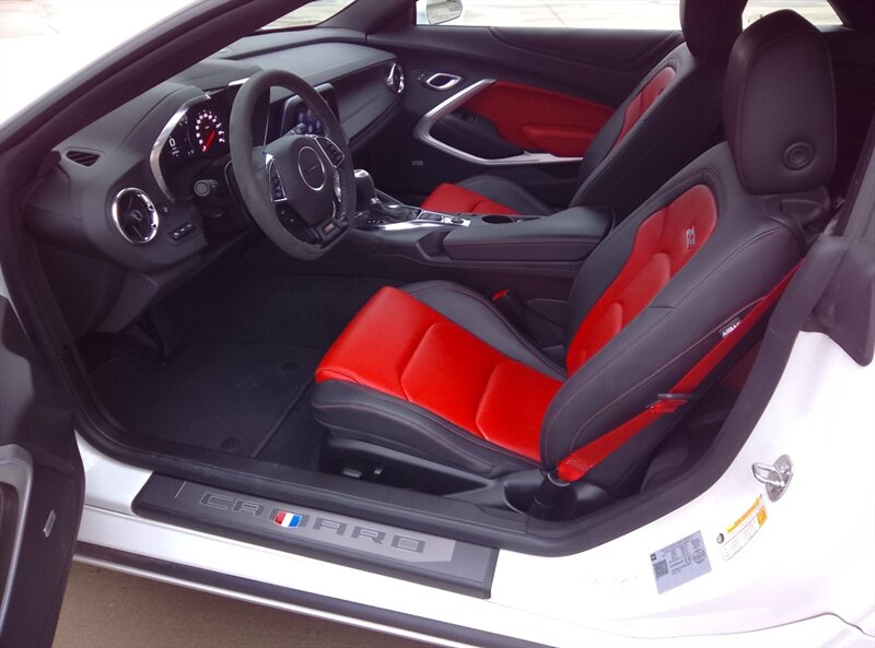 2023 Chevrolet Camaro SS - Photo 13 - Spring Valley, MN 55975