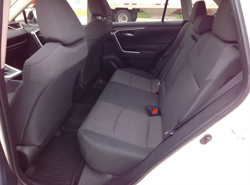 2025 Toyota RAV4 XLE - Photo 12 - Spring Valley, MN 55975