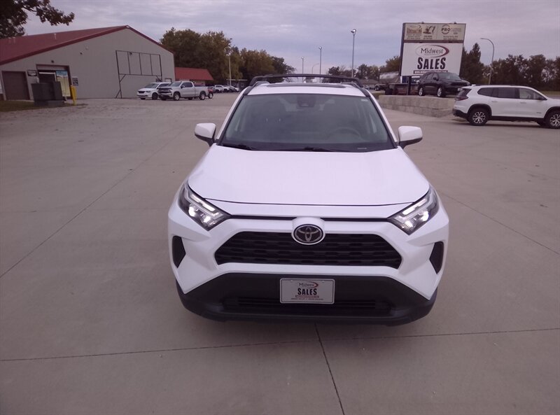2025 Toyota RAV4 XLE - Photo 6 - Spring Valley, MN 55975