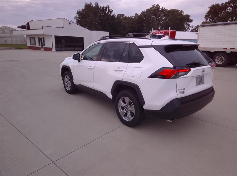 2025 Toyota RAV4 XLE - Photo 8 - Spring Valley, MN 55975