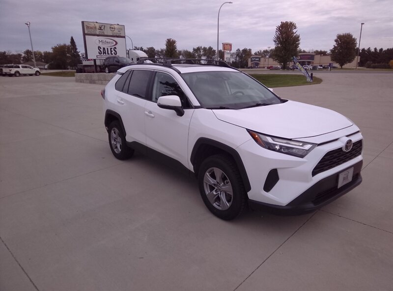 2025 Toyota RAV4 XLE - Photo 5 - Spring Valley, MN 55975