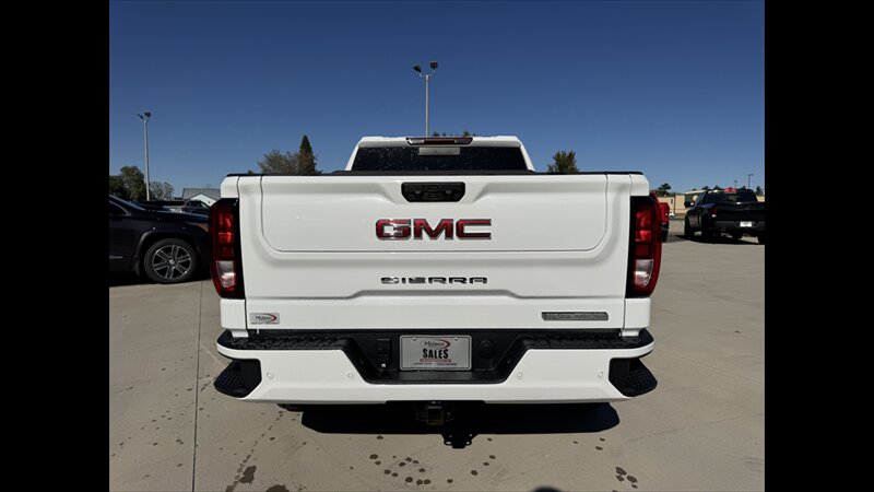 2025 GMC Sierra 1500 Elevation - Photo 3 - Spring Valley, MN 55975