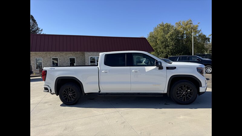 2025 GMC Sierra 1500 Elevation - Photo 2 - Spring Valley, MN 55975