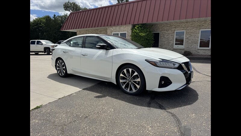 2021 Nissan Maxima 3.5 Platinum   - Photo 1 - Spring Valley, MN 55975